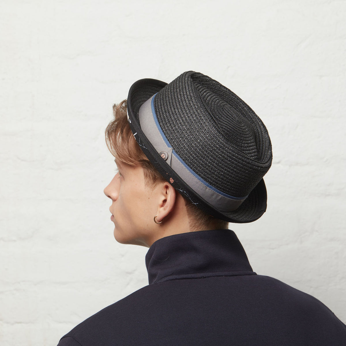 Tommy – Black